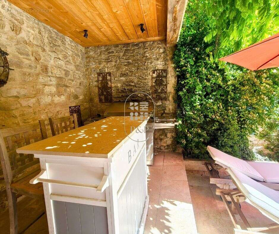 Maison à GARRIGUES-SAINTE-EULALIE