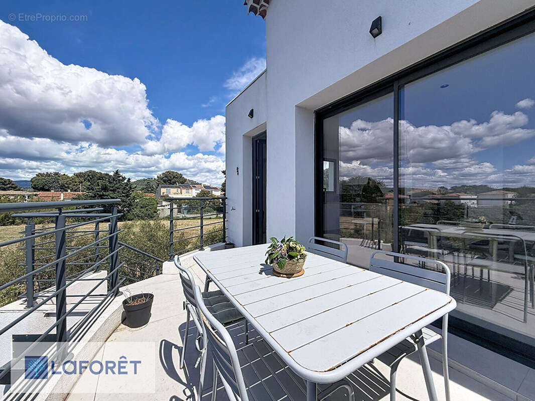 Appartement à SIX-FOURS-LES-PLAGES