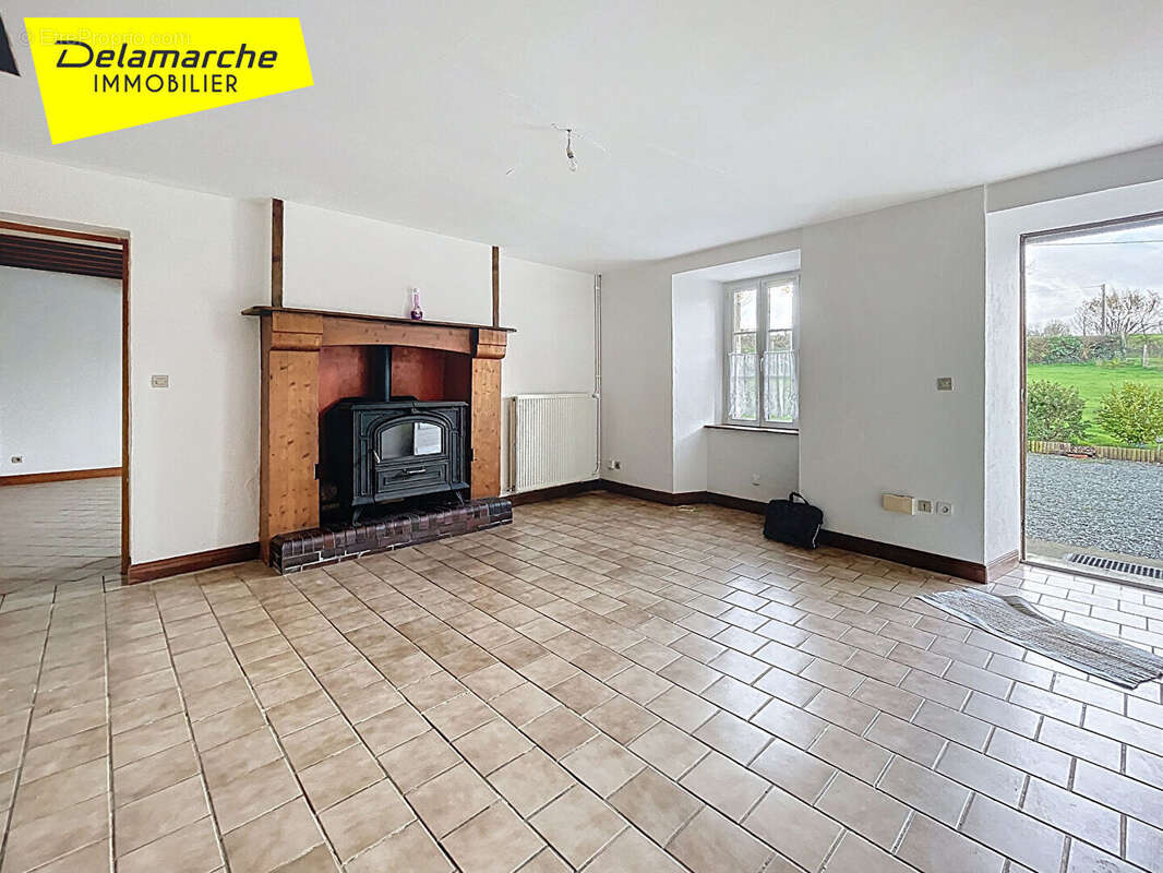 Maison à SAINT-SAUVEUR-LENDELIN