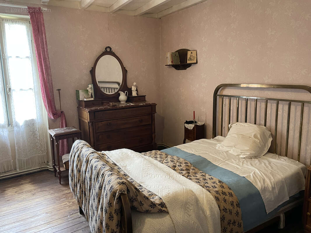 Maison à CASTILLON-LA-BATAILLE