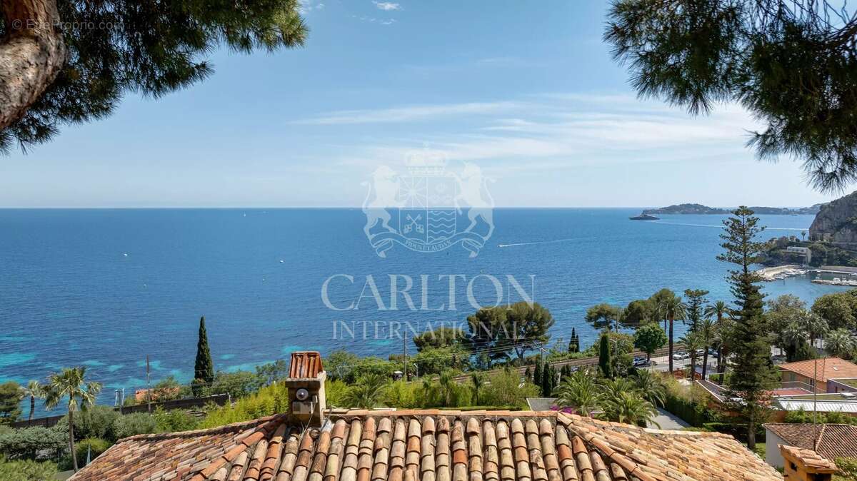 Maison à EZE