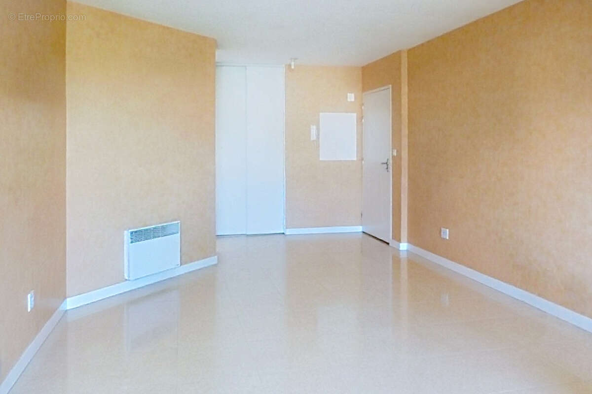 Appartement à SENS-DE-BRETAGNE