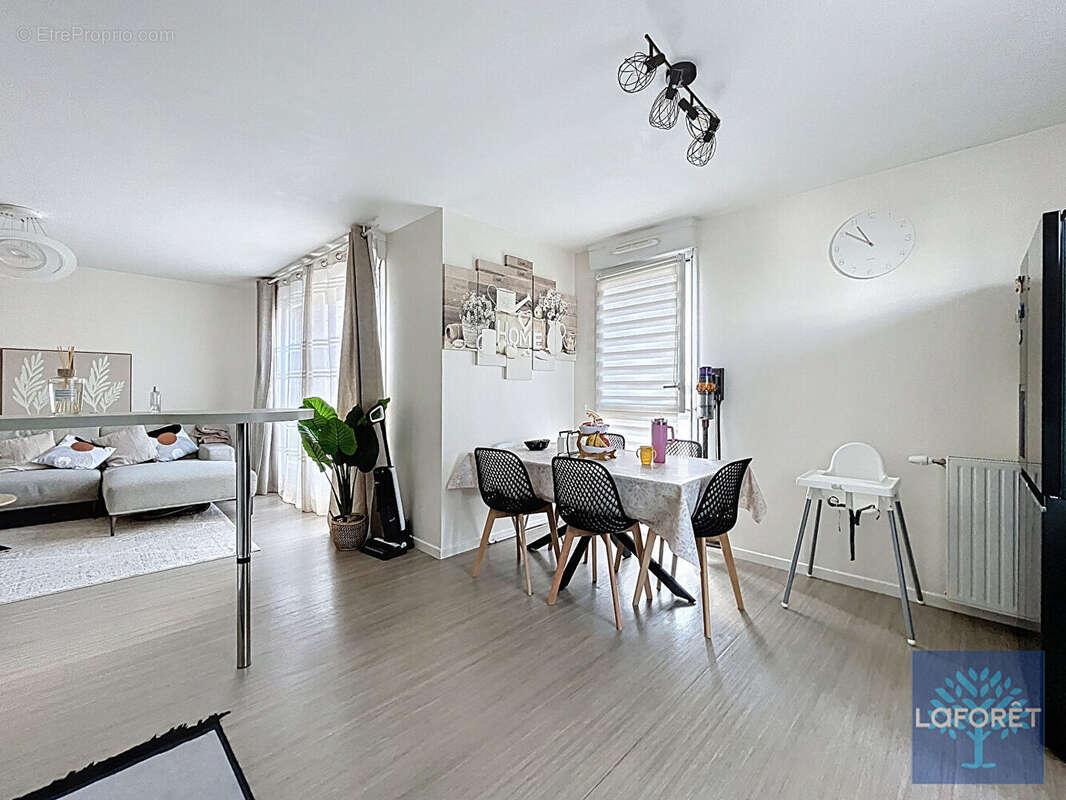 Appartement à VIGNEUX-SUR-SEINE