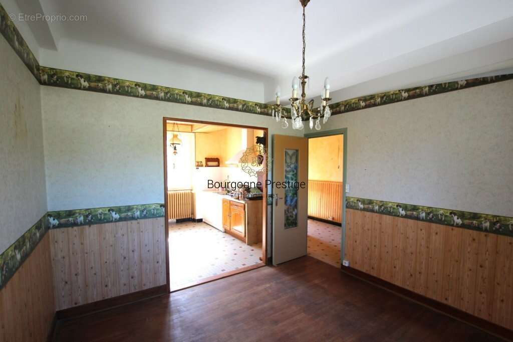 Maison à SENNECEY-LE-GRAND