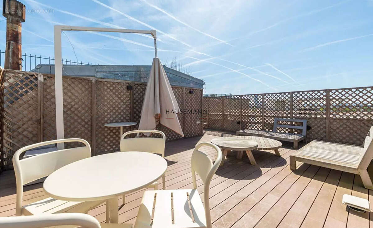 Appartement à PARIS-8E