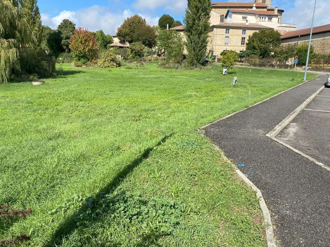 Terrain à PARNANS