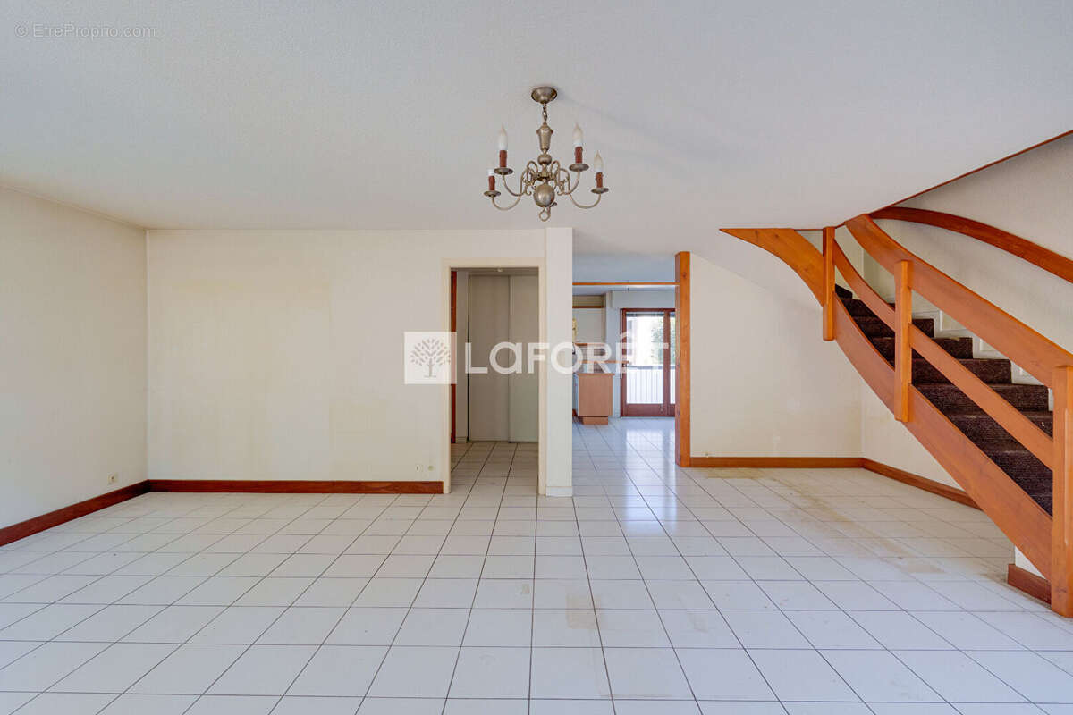 Maison Evian Les Bains 4 pièces 121,91m² en Hypercentre - photo 9