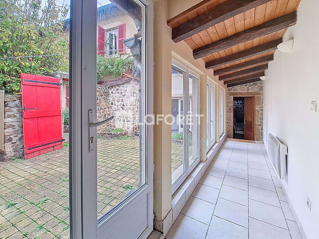 Maison à LA CHAPELLE-DE-GUINCHAY