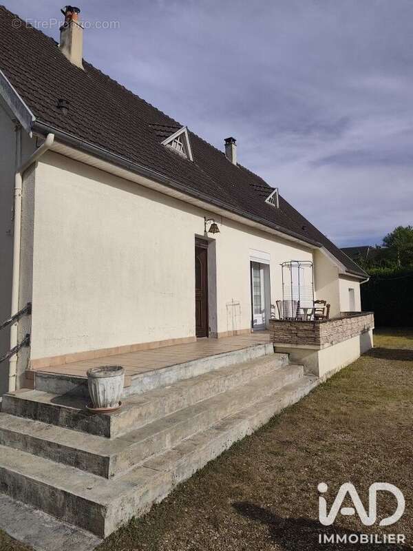 Photo 2 - Maison à NEUILLE-PONT-PIERRE