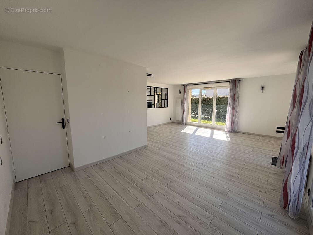 Appartement à ROISSY-EN-FRANCE