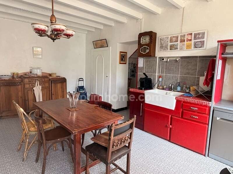 Maison à MORTAGNE-SUR-SEVRE