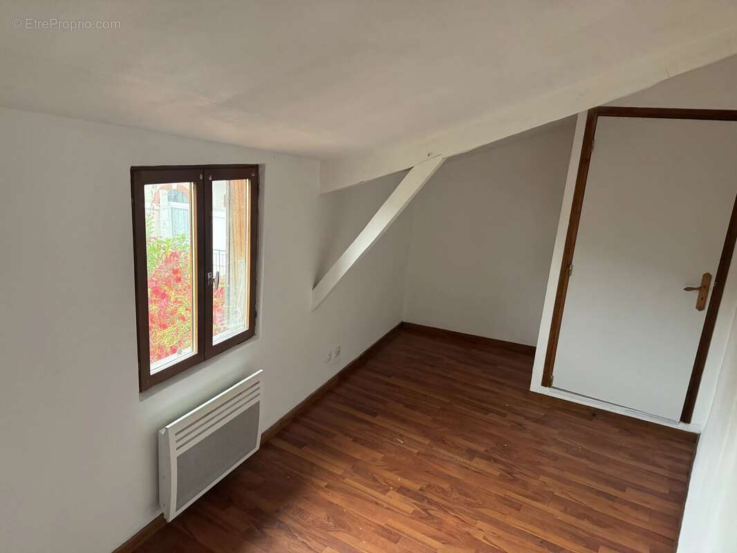 Maison à MONTAIGU-DE-QUERCY