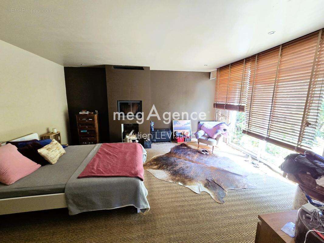 Maison de 6 pièces de 216m² - photo 6
