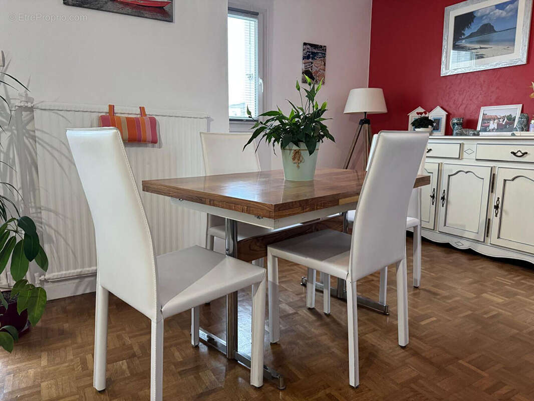 Appartement à SAINT-SEBASTIEN-SUR-LOIRE