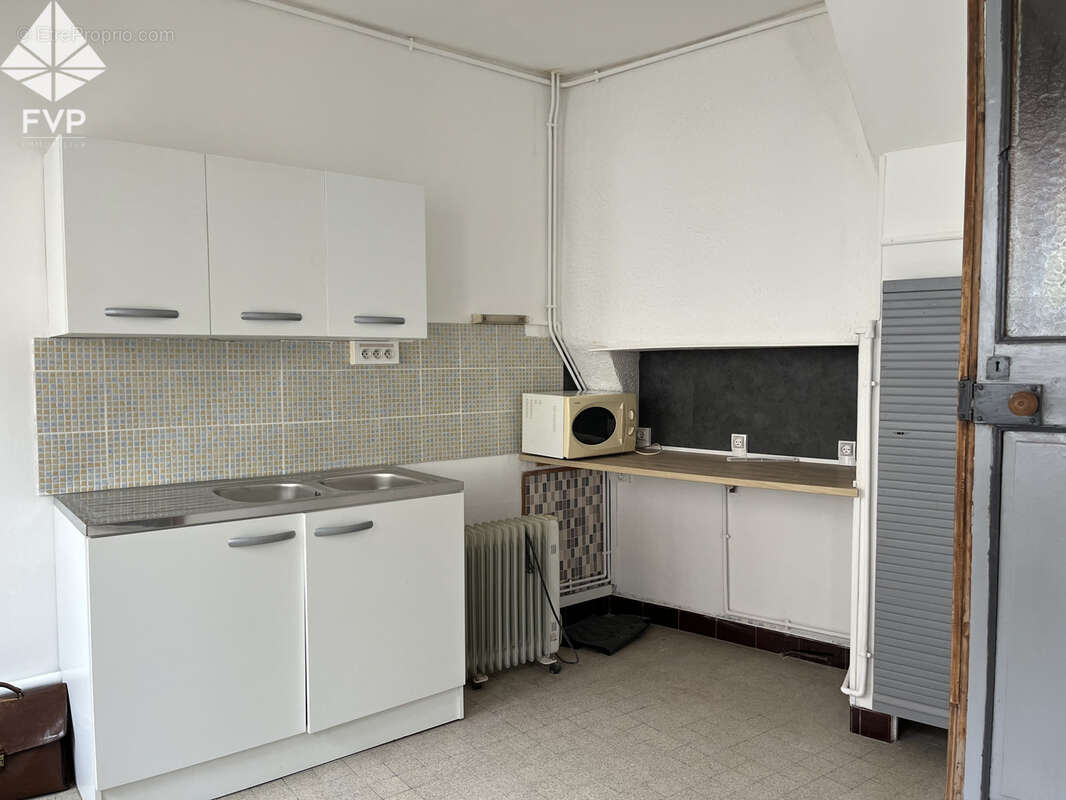 Maison de ville pleine de potentiel à Bolbec Quartier de la Piscine - photo 2