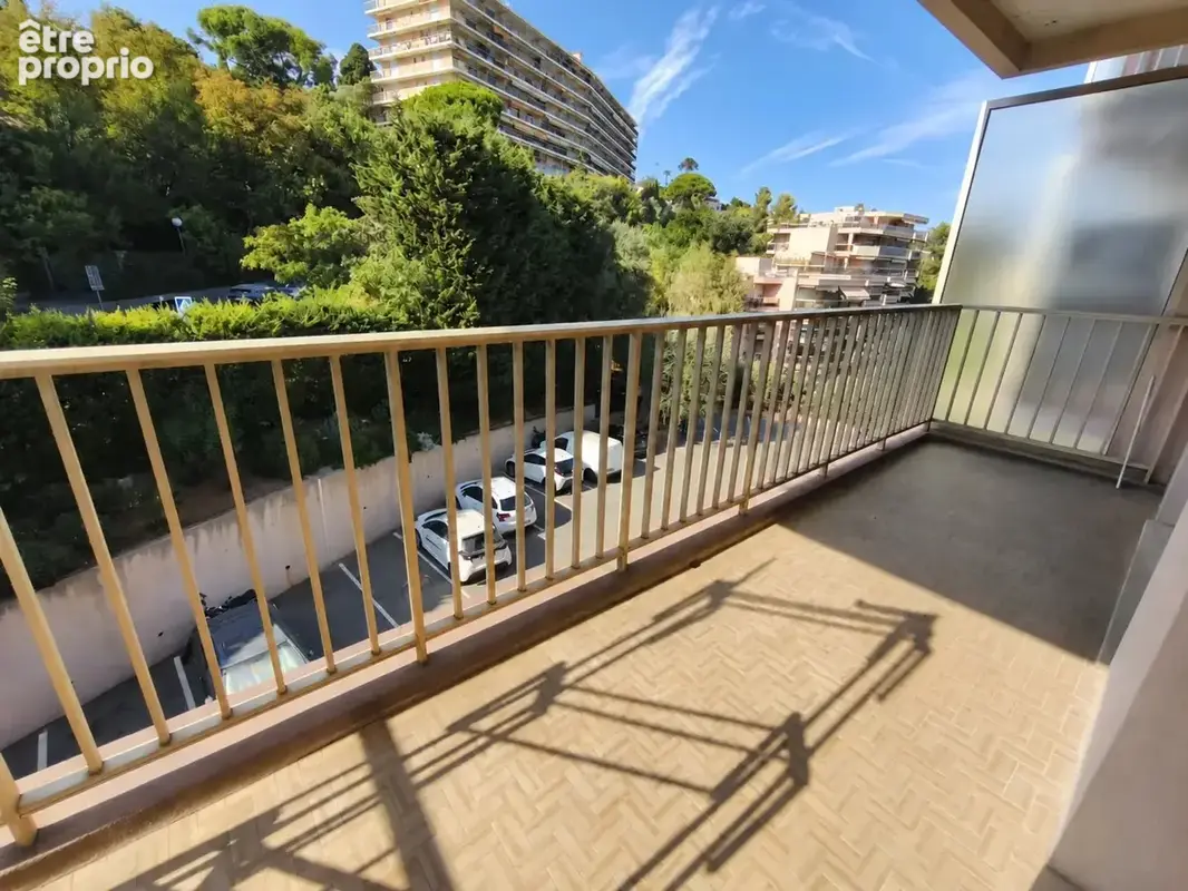 Nice fabron, 2 pieces avec terrasse et balcon parking et cave - photo 12