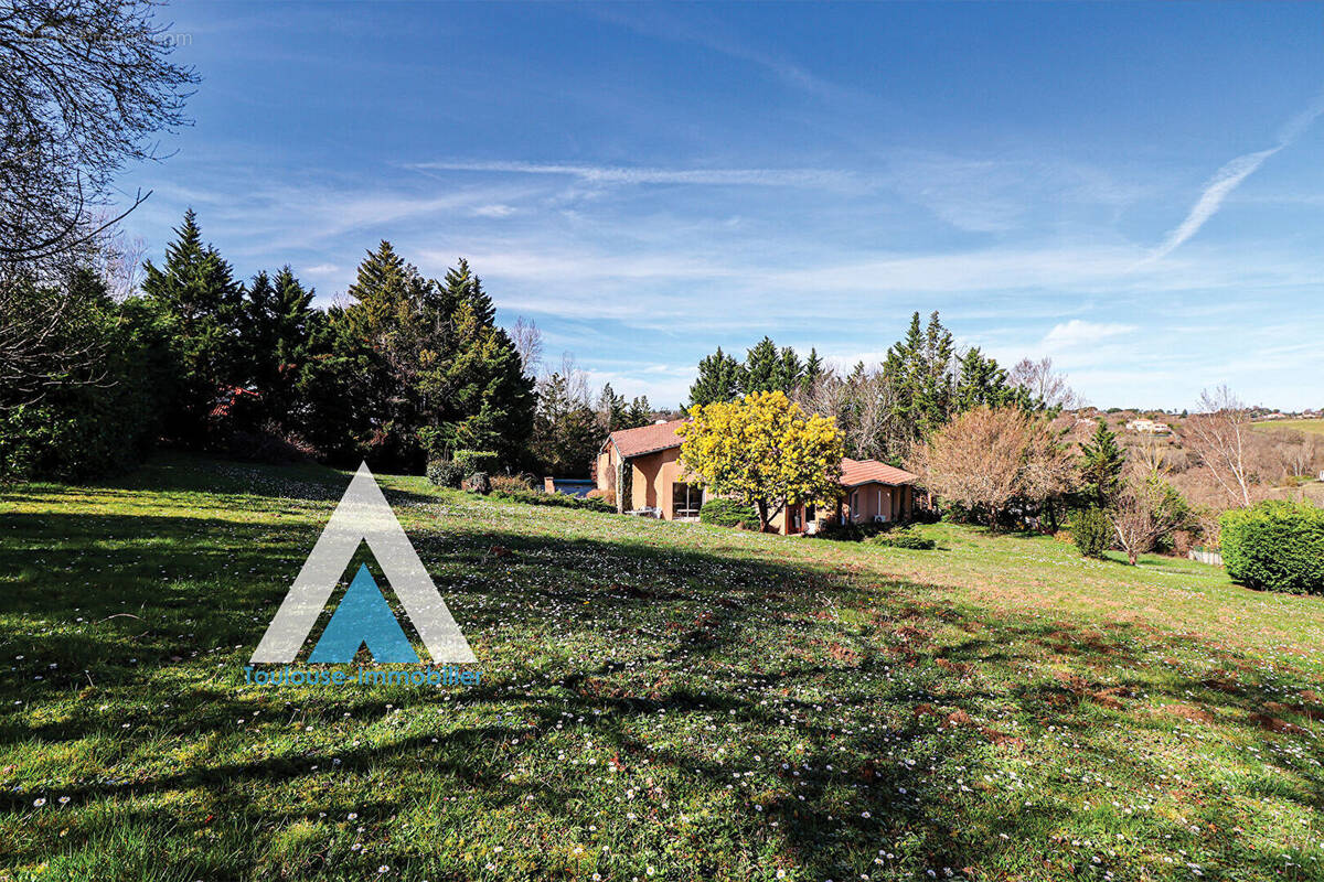 Maison à VIGOULET-AUZIL