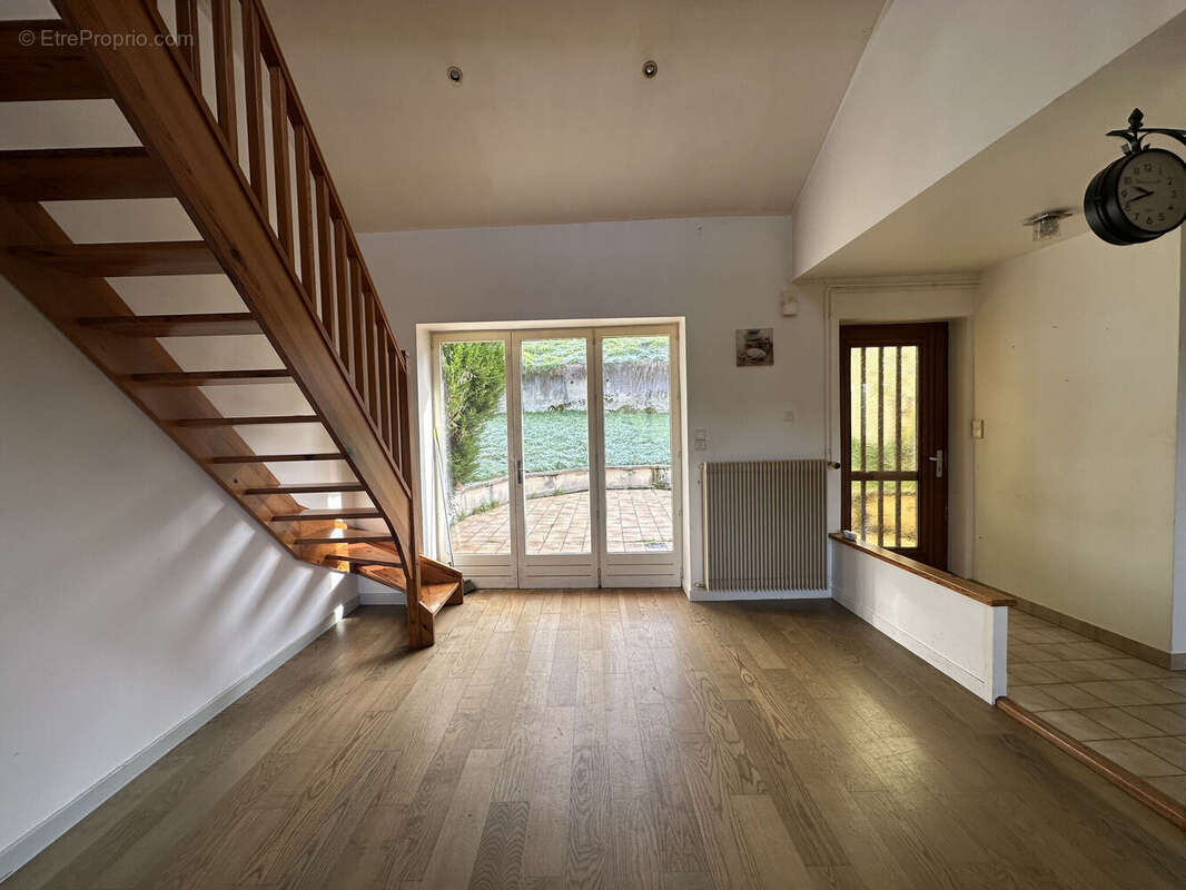 Photo 2 - Maison à SAINT-VICTOR-SUR-RHINS