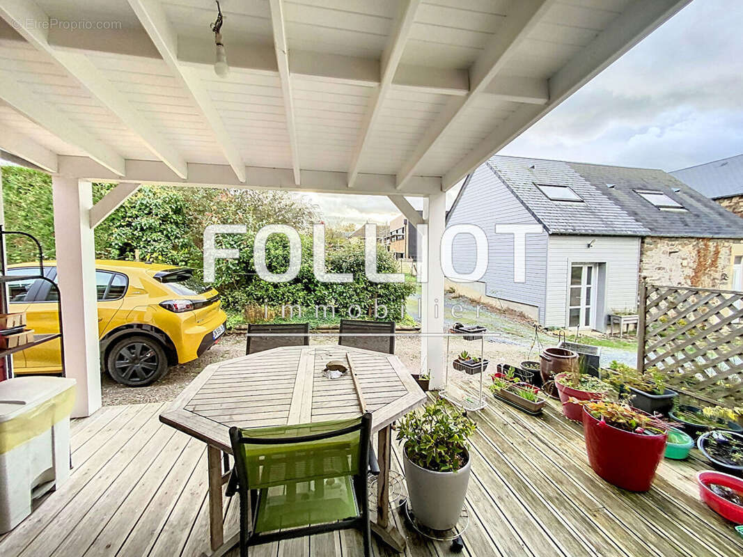 Maison à LES MOUTIERS-EN-CINGLAIS