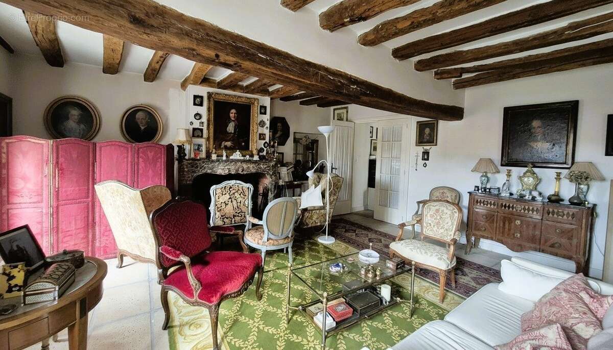 Maison à JUMEAUVILLE