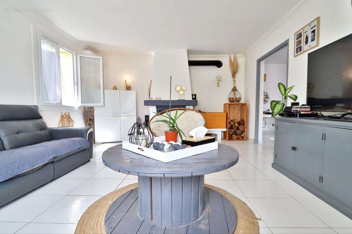 Maison à LEZIGNAN-CORBIERES