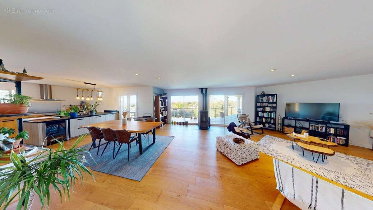Lacroix-Falgarde, maison T5 récente avec grand garage et piscine - photo 6