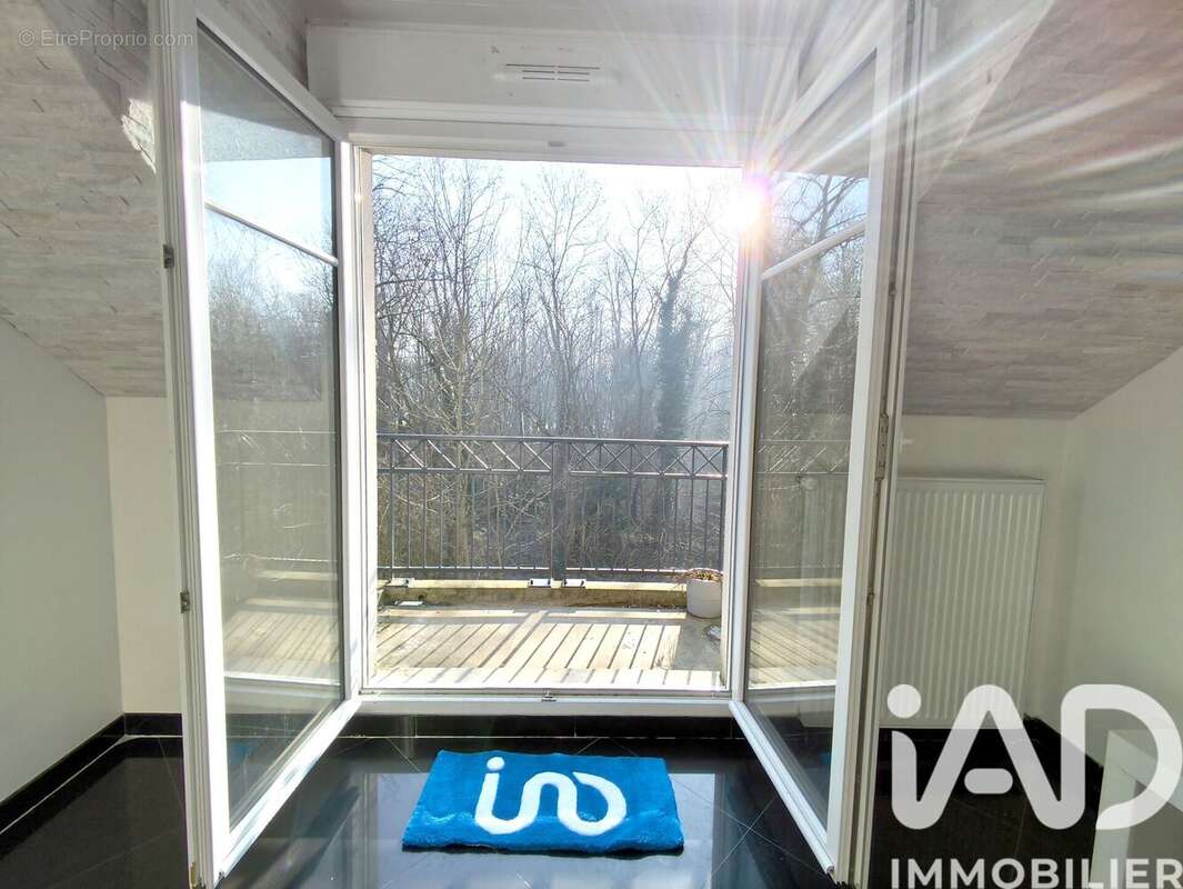 Photo 7 - Appartement à QUINCY-VOISINS