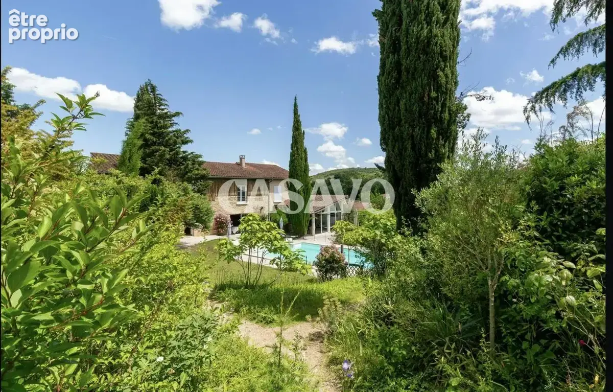 Vente Maison 9 pièces de 237m² - 38290 Frontonas - photo 2