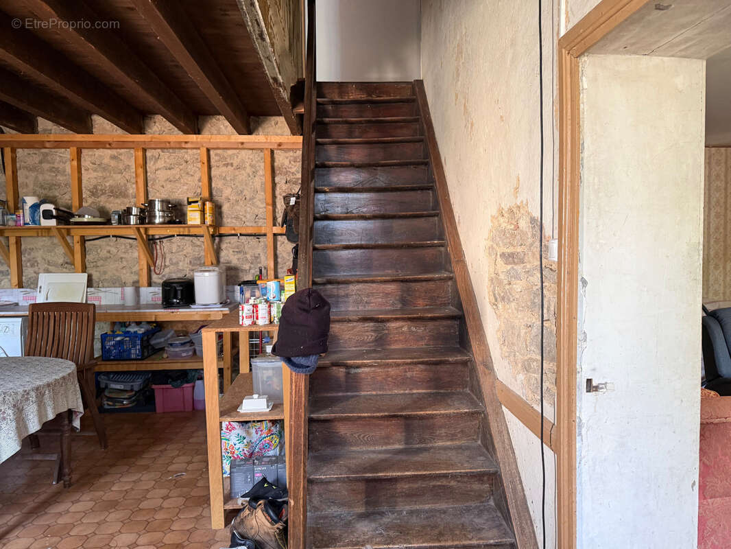 Auv 1225: Maison de caractère, grande grange, toits neufs, 1640m2 - photo 36