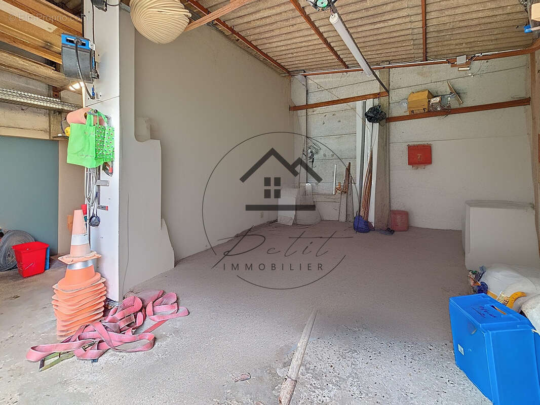 Parking à BALAGNY-SUR-THERAIN