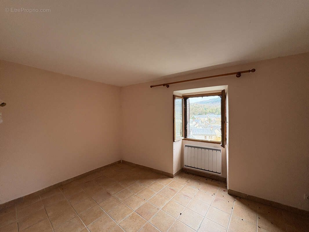 Maison à BERTHOLENE