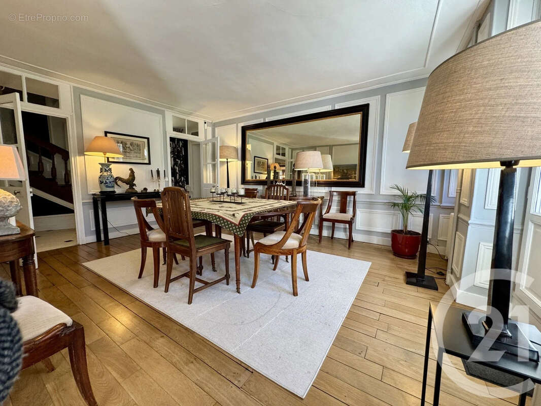 Maison 293 m² à Fontainebleau  - photo 4