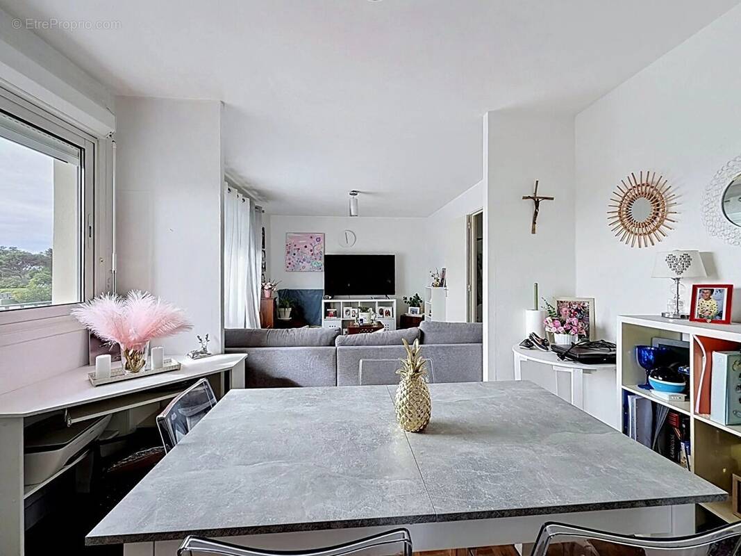 Appartement à PARENTIS-EN-BORN