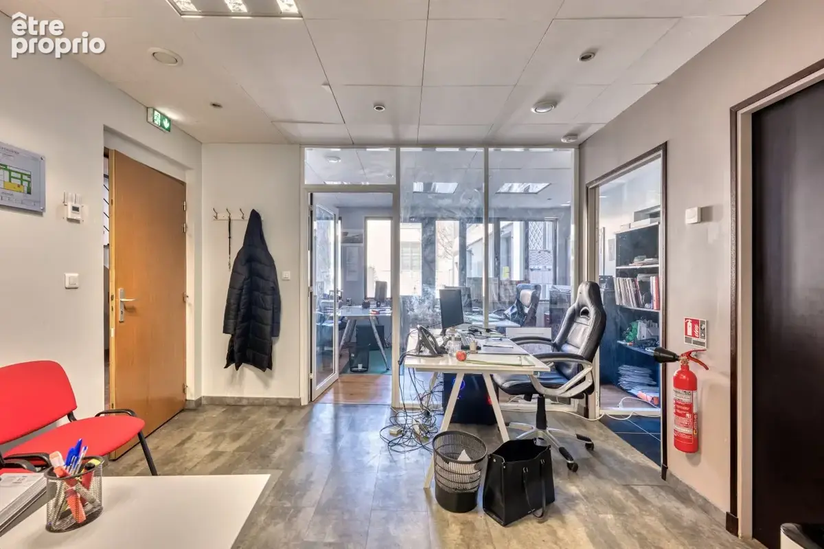 Commerce 139 m² à vendre à Montreuil (93100) - photo 2