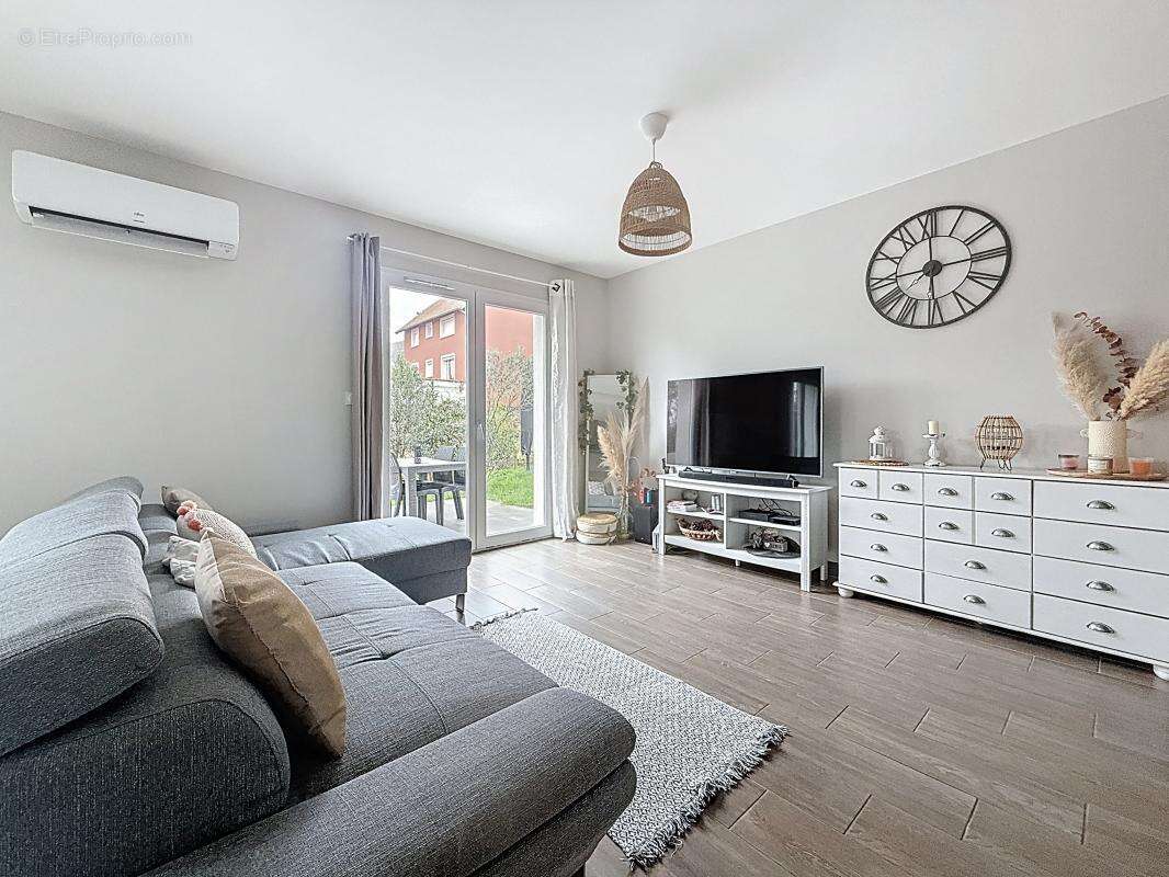 Maison à CONDRIEU