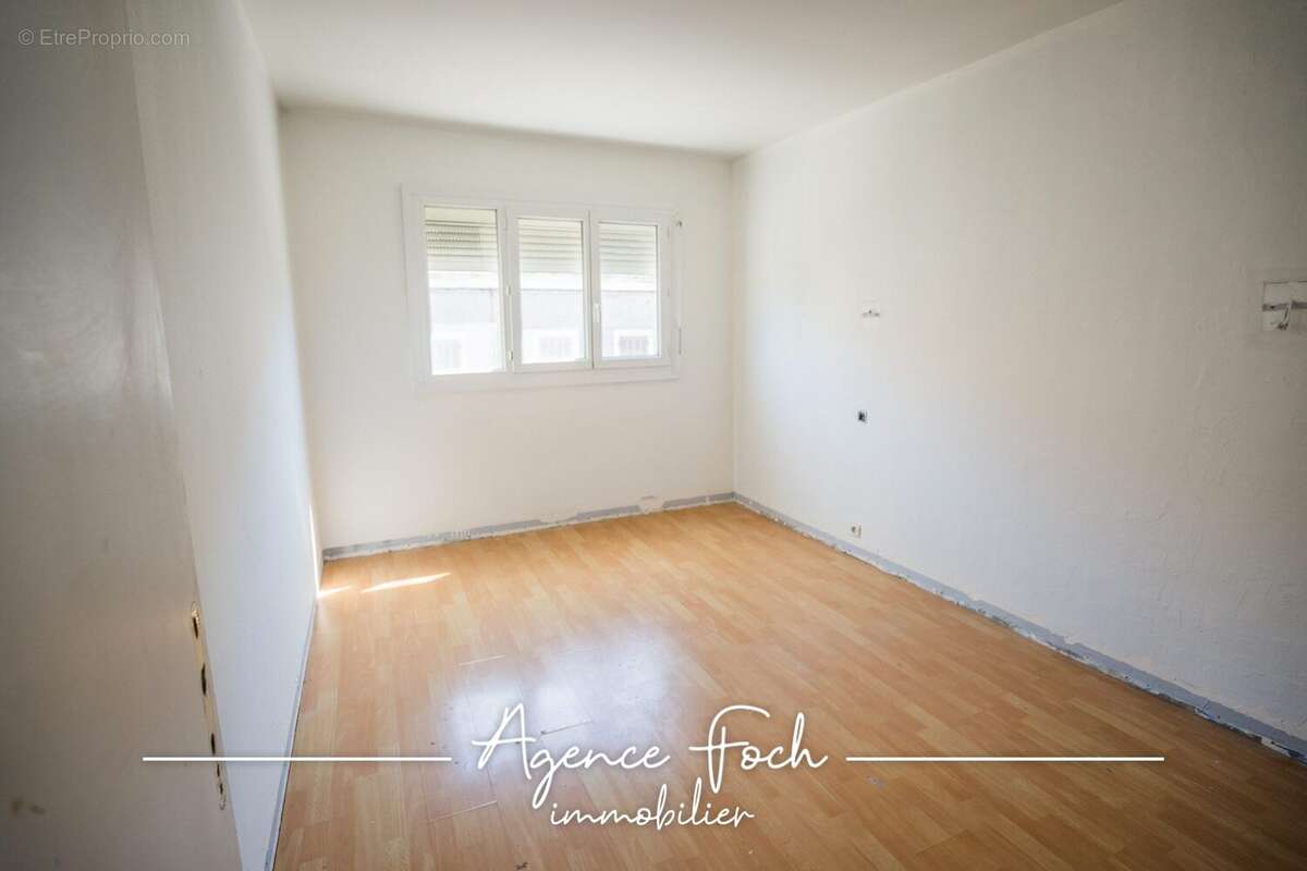 Appartement à AUREILHAN