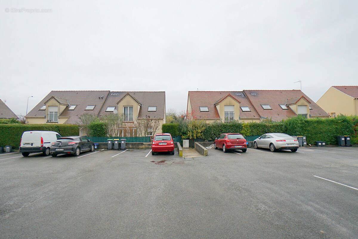 Appartement à MEZIERES-SUR-SEINE