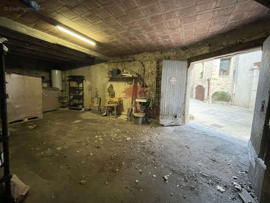 Maison à SAINT-GUILHEM-LE-DESERT
