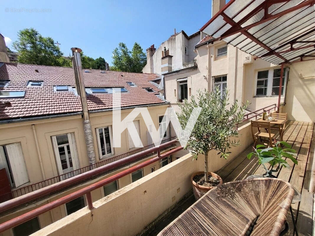 Appartement 166 m² à Saint-Etienne  - photo 6