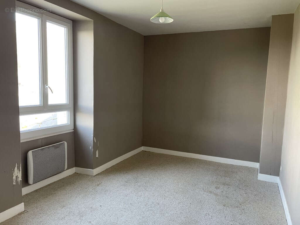 Appartement à LUBERSAC