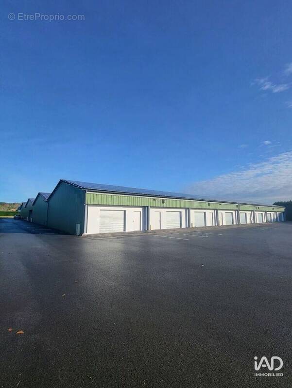 Photo 1 - Commerce à SAINT-GEOURS-DE-MAREMNE