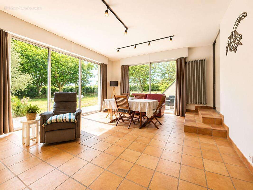 Maison d'architecte de 280 m2 à Mamers avec piscine intérieure - photo 4