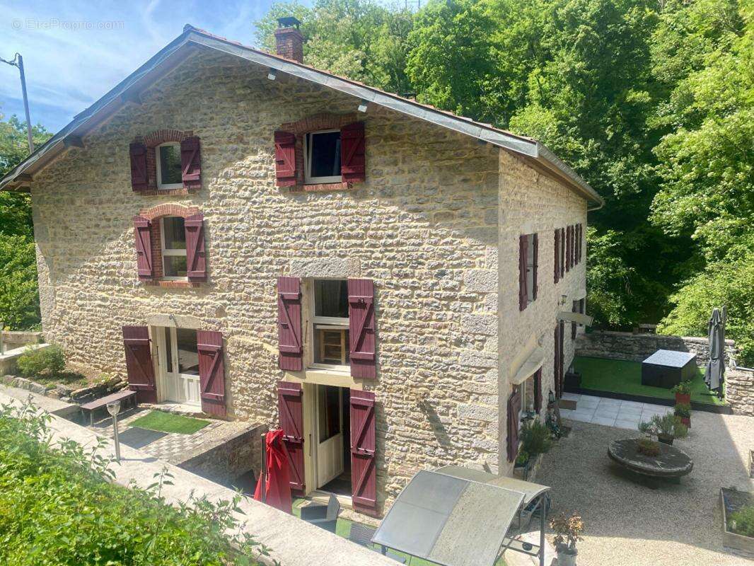 Maison à SAINT-AMOUR
