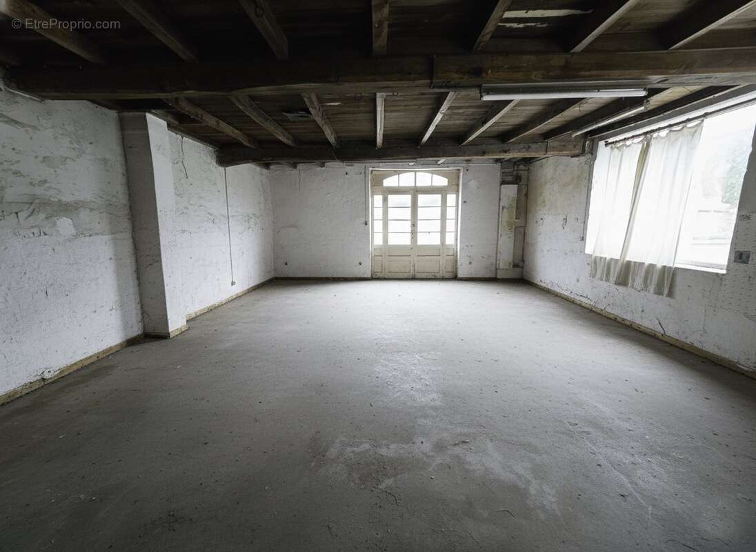Maison à AUTHON-EBEON