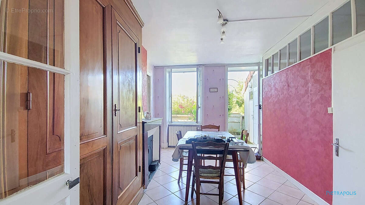 Maison 180 m² à Saint-Jean-De-Bournay  - photo 9
