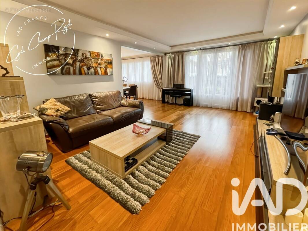 Photo 1 - Appartement à LIVRY-GARGAN