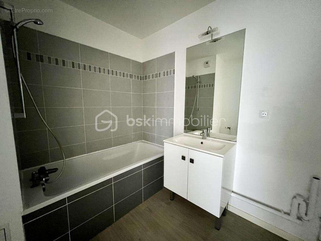 Appartement à BEZANNES