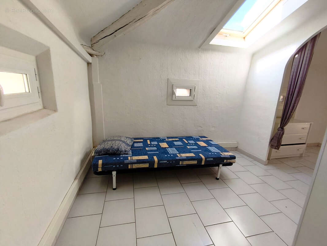 Appartement à BAGNOLS-EN-FORET