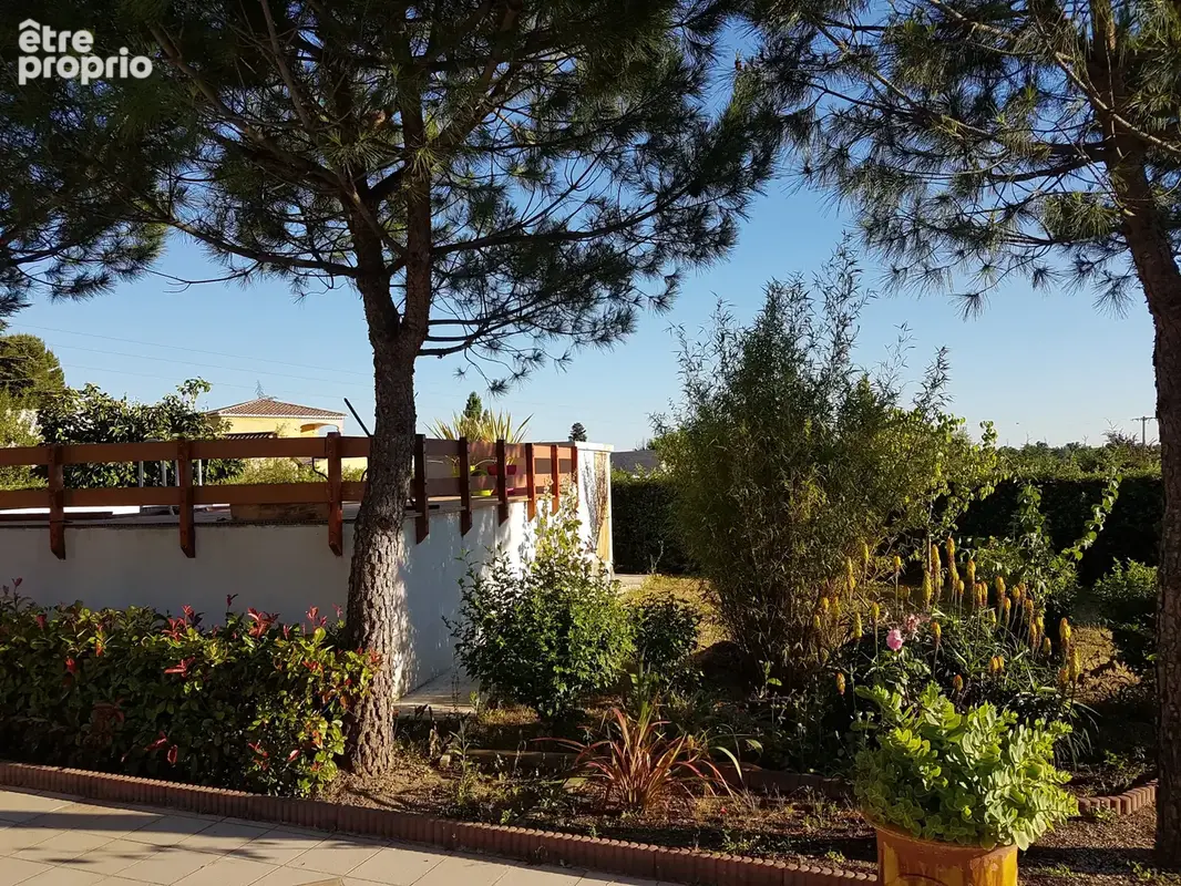 Maison  avec jardin paysagé, terrasses et piscine - photo 9