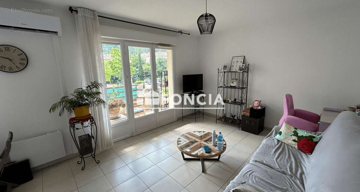 Appartement à LE LUC